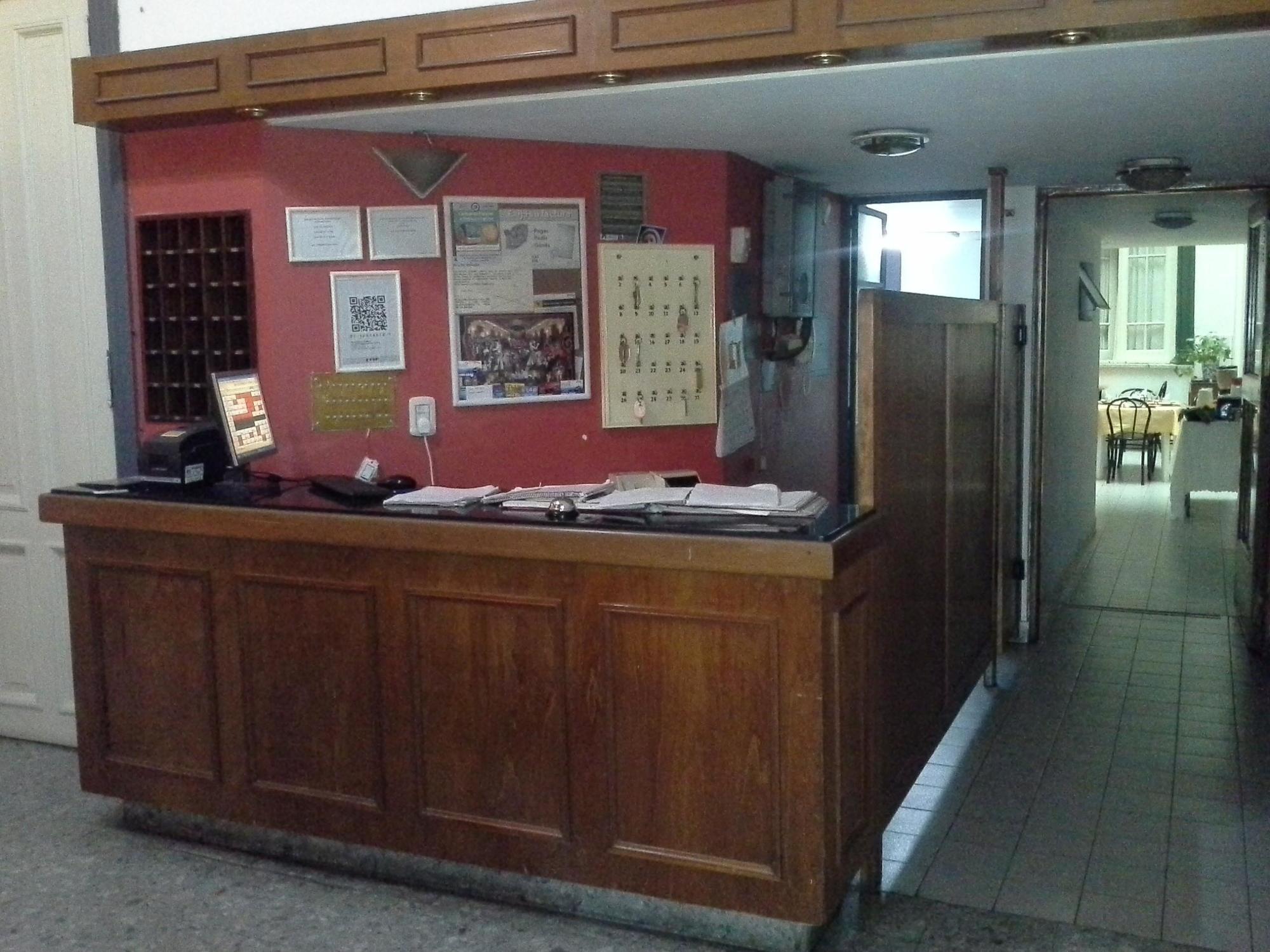 Del Prado Hotel 3*
